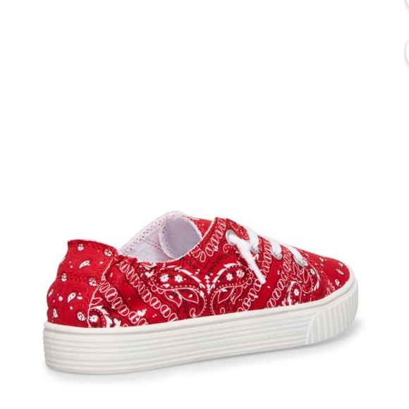 Madden Girl Marisa Red Bandana Print Canvas Scrunch-back Sneakers Sz 7.5 NEW - Picture 4 of 12